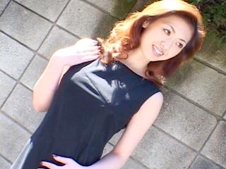 人妻日和 巨乳奥様はエッチ好き 村上春菜
