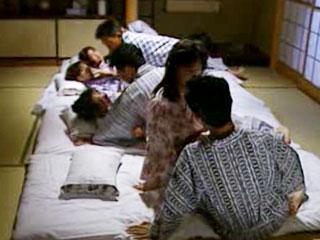 熟女4人と大乱交 素人多数