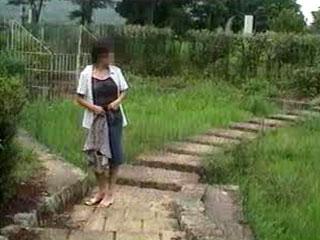 公園恥ずかし露出 素人不明